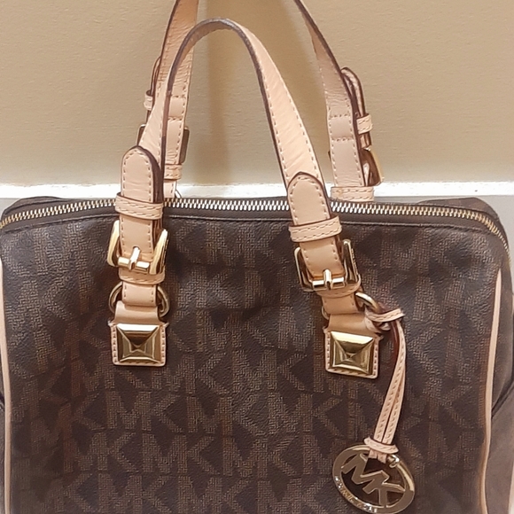 Michael kors handbag MK Bag - Picture 2 of 16